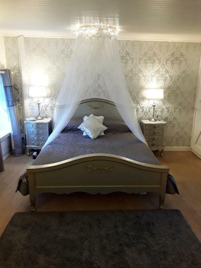 Bed and Breakfast Moulin De La Civiere Kergrist-Moelou Екстер'єр фото